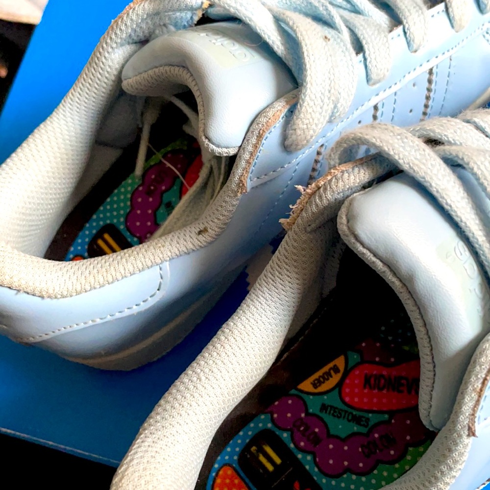 Shelltoe Adidas - Picture 3 of 5